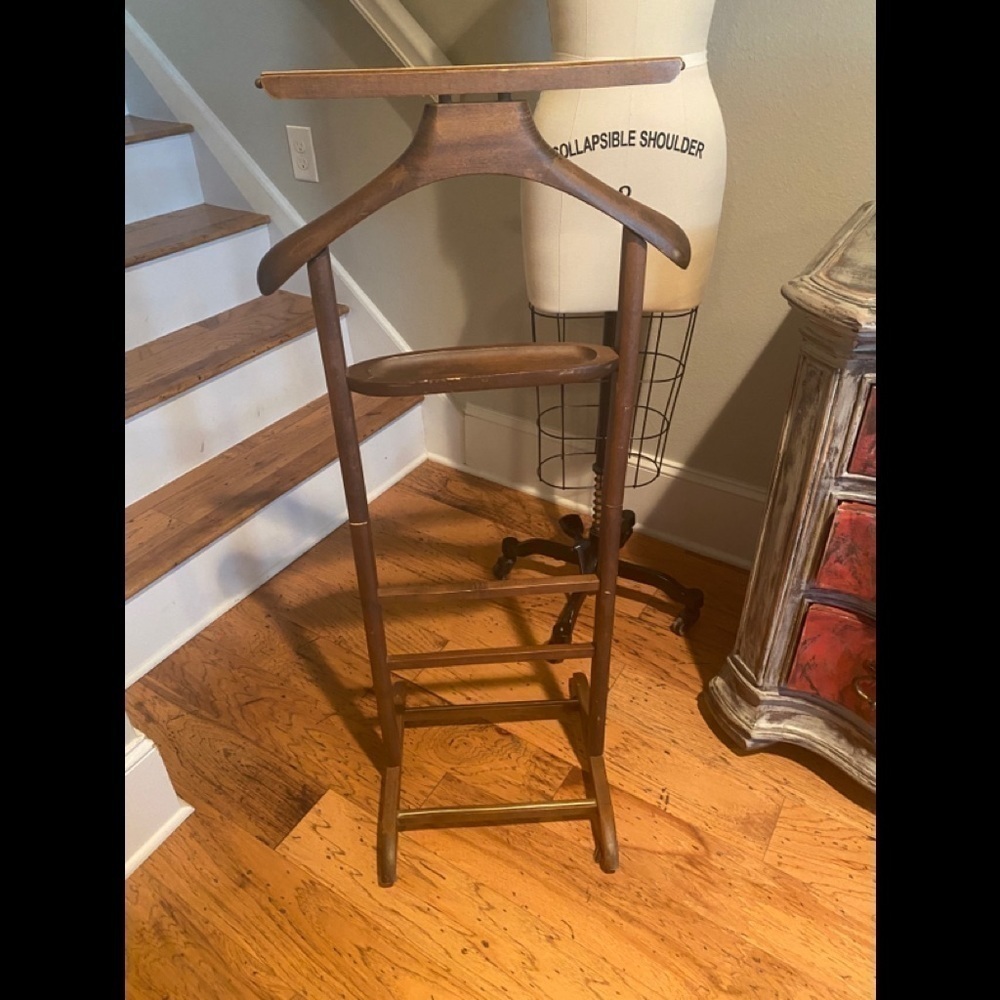 Amcrest Vintage Mid Century Wood Suit Valet​​​​​​​​​ - Picture 14 of 16